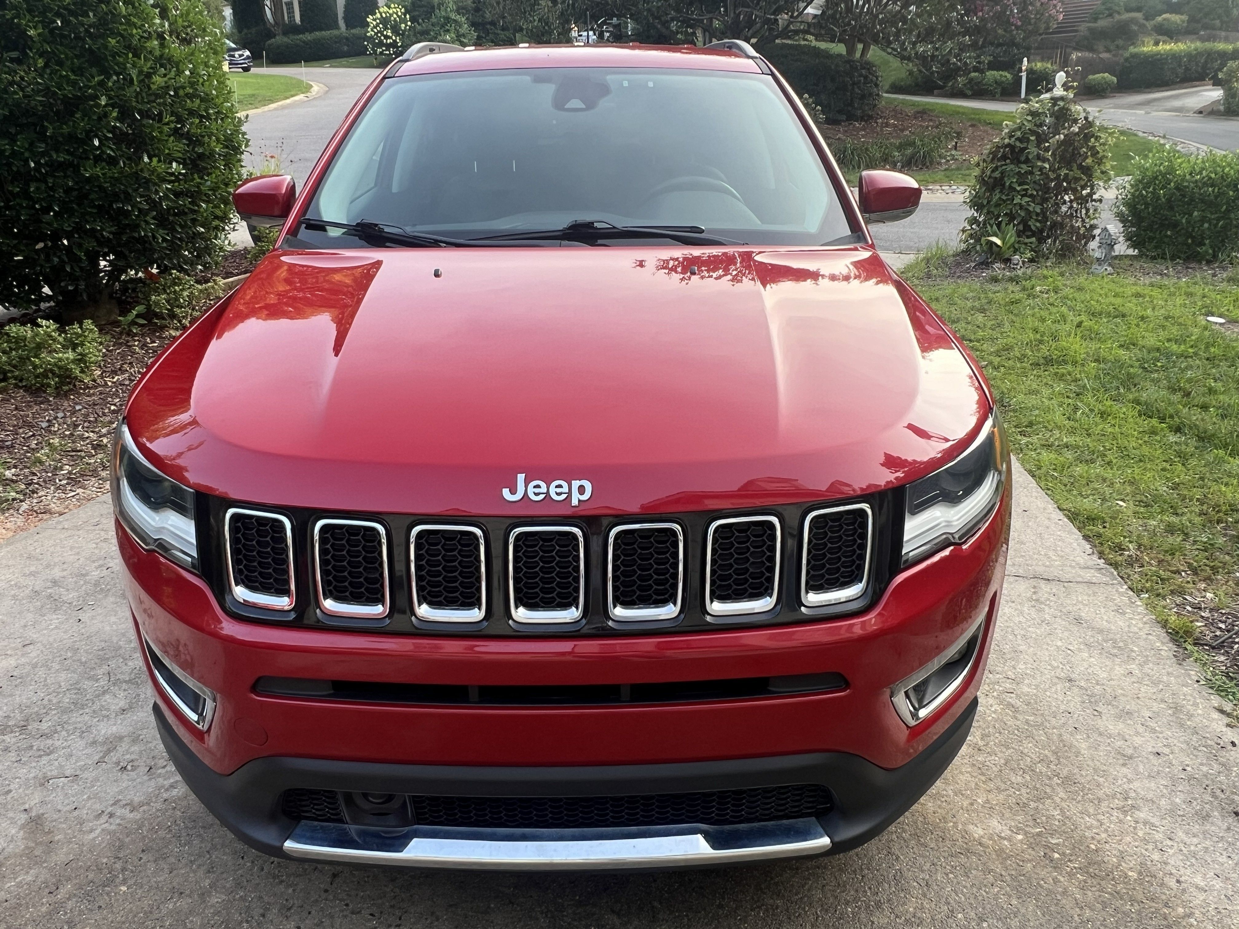 Used 2018 Jeep Compass Limited w/ Navigation Group FWD image 2