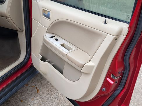 Used 2006 Ford Freestyle SE image 10