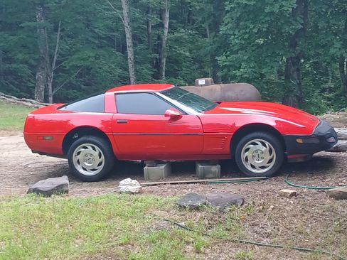 Used 1996 Chevrolet Corvette Coupe image 1