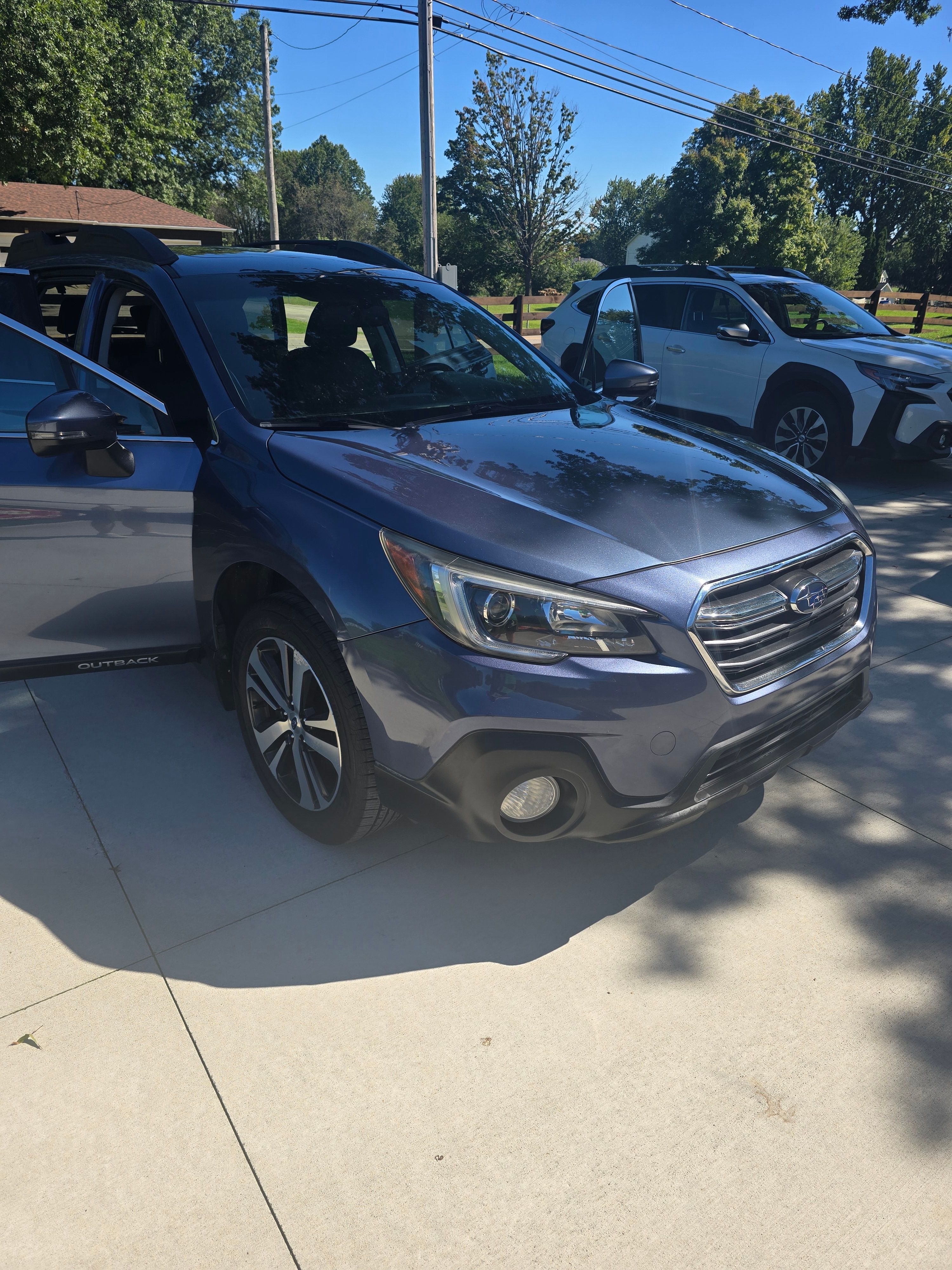 Used 2018 Subaru Outback 2.5i Limited w/ Popular Package #2 AWD/4WD image 2