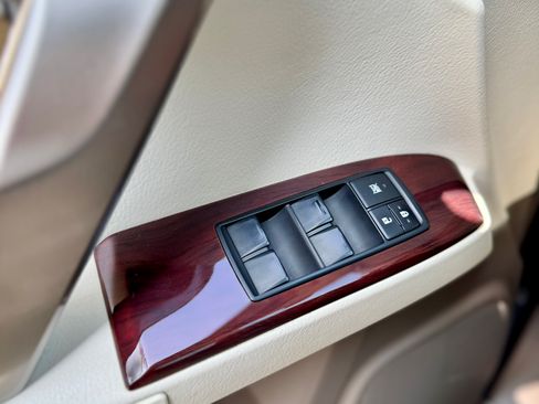 Used 2011 Lexus GX 460 image 17