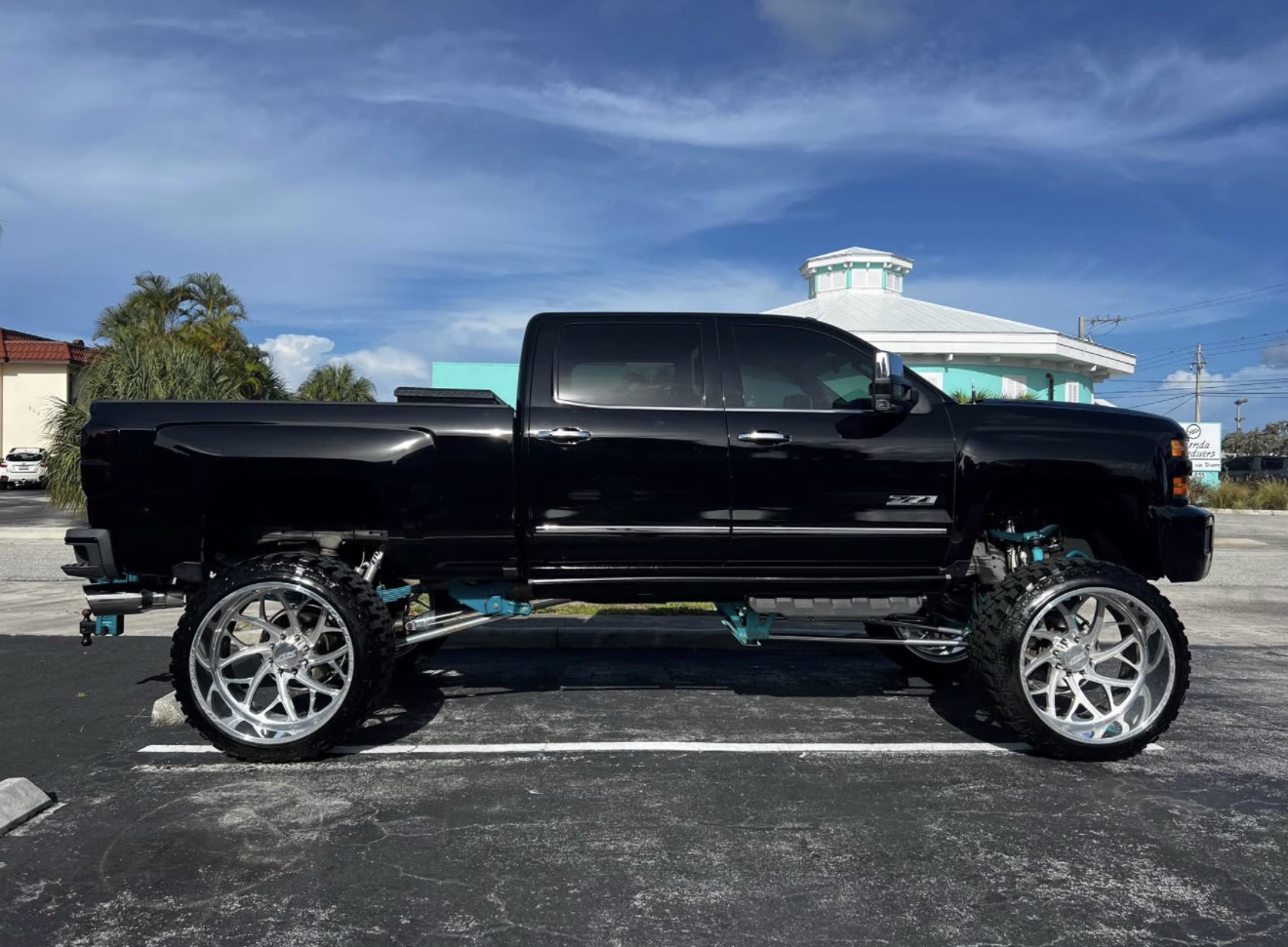 Used 2018 Chevrolet Silverado 2500 LTZ w/ Duramax Plus Package AWD/4WD image 13