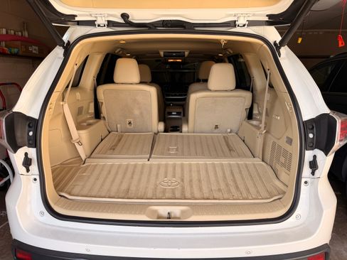 Used 2015 Toyota Highlander Limited image 28