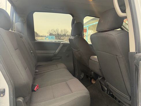 Used 2009 Nissan Titan SE w/ SE Drivers Convenience Pkg image 8
