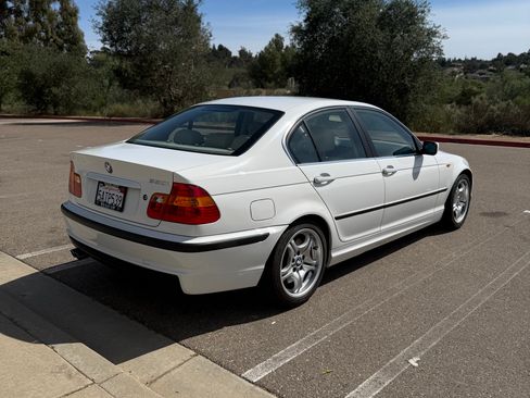 Used 2003 BMW 330i Sedan image 10