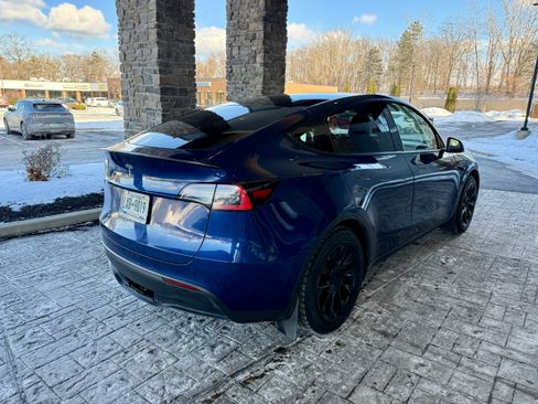 Used 2020 Tesla Model Y Performance image 6