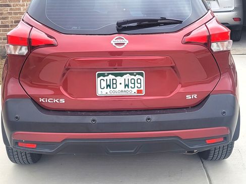 Used 2020 Nissan Kicks SR w/ SR Premium Package image 10