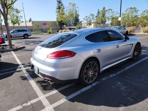 Used 2016 Porsche Panamera Turbo image 5