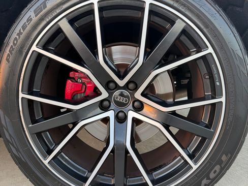 Used 2019 Audi Q8 Premium Plus image 17