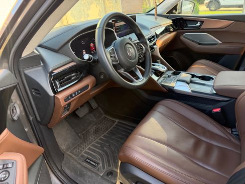 Used 2024 Acura MDX w/ Technology Package AWD/4WD image 4