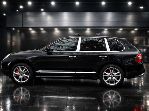 Used 2006 Porsche Cayenne Turbo S image 8
