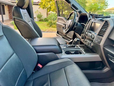 Used 2019 Ford F150 Raptor w/ Equipment Group 802A Luxury AWD/4WD image 9