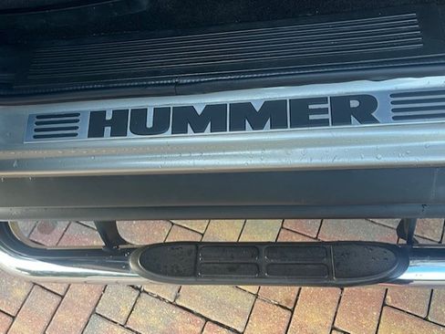 Used 2005 HUMMER H2 w/ Preferred Equipment Group image 15