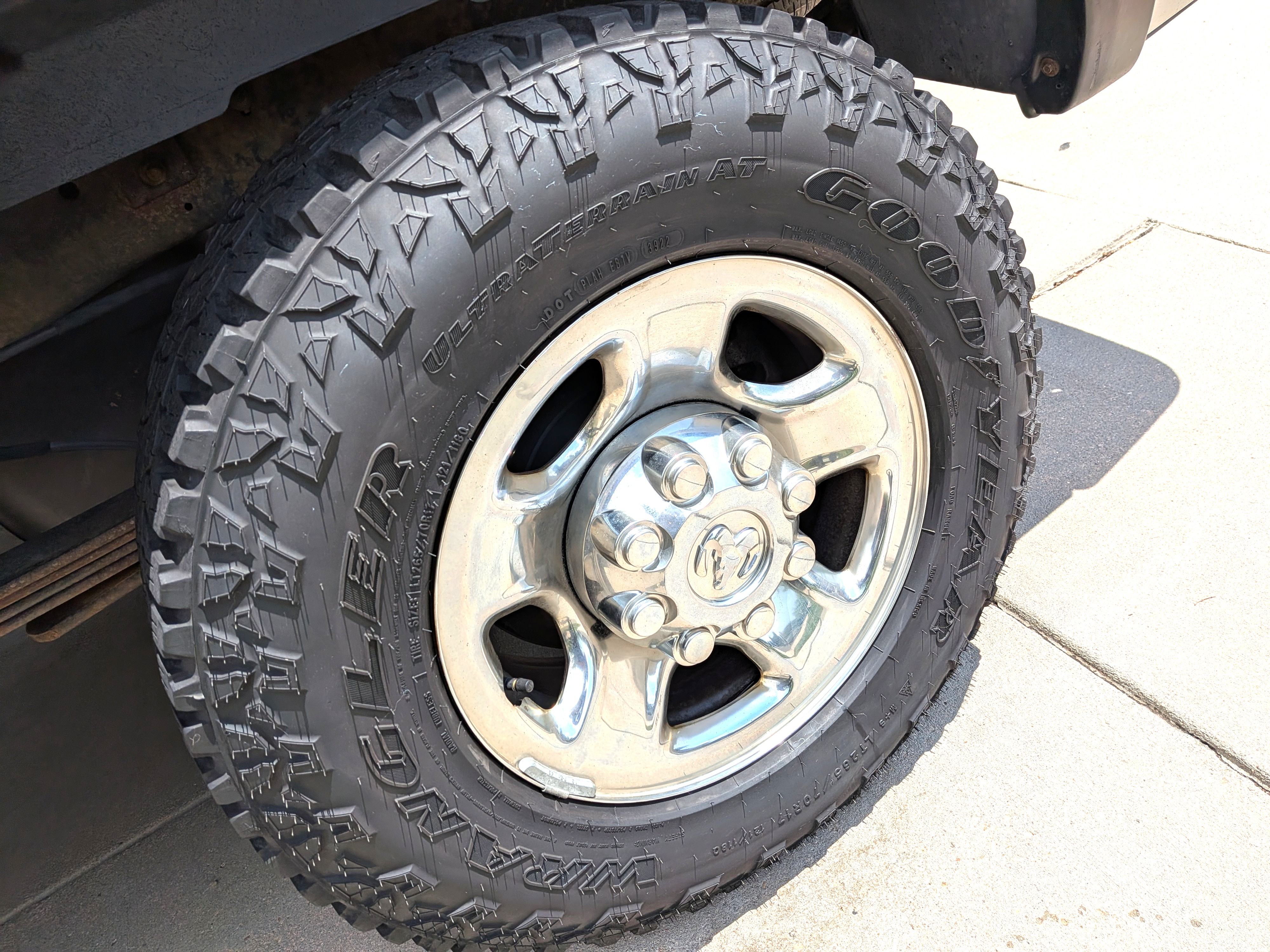 Used 2011 RAM 2500 ST w/ ST Popular Equipment Group AWD/4WD image 2
