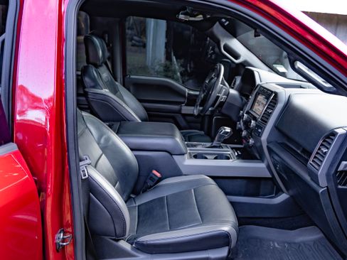 Used 2018 Ford F150 Raptor w/ Equipment Group 802A Luxury image 10