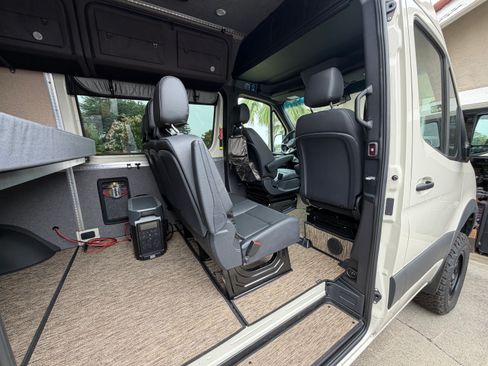 Used 2026 Mercedes-Benz Sprinter 2500 image 6