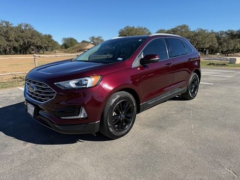 Used 2020 Ford Edge SEL w/ Convenience Package image 2