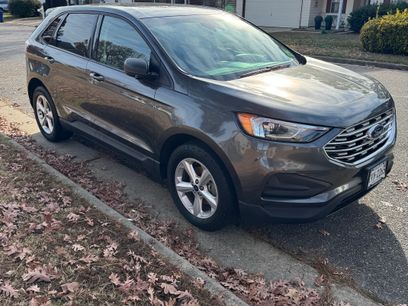 Used 2019 Ford Edge SE w/ SE Fleet Driver's Package