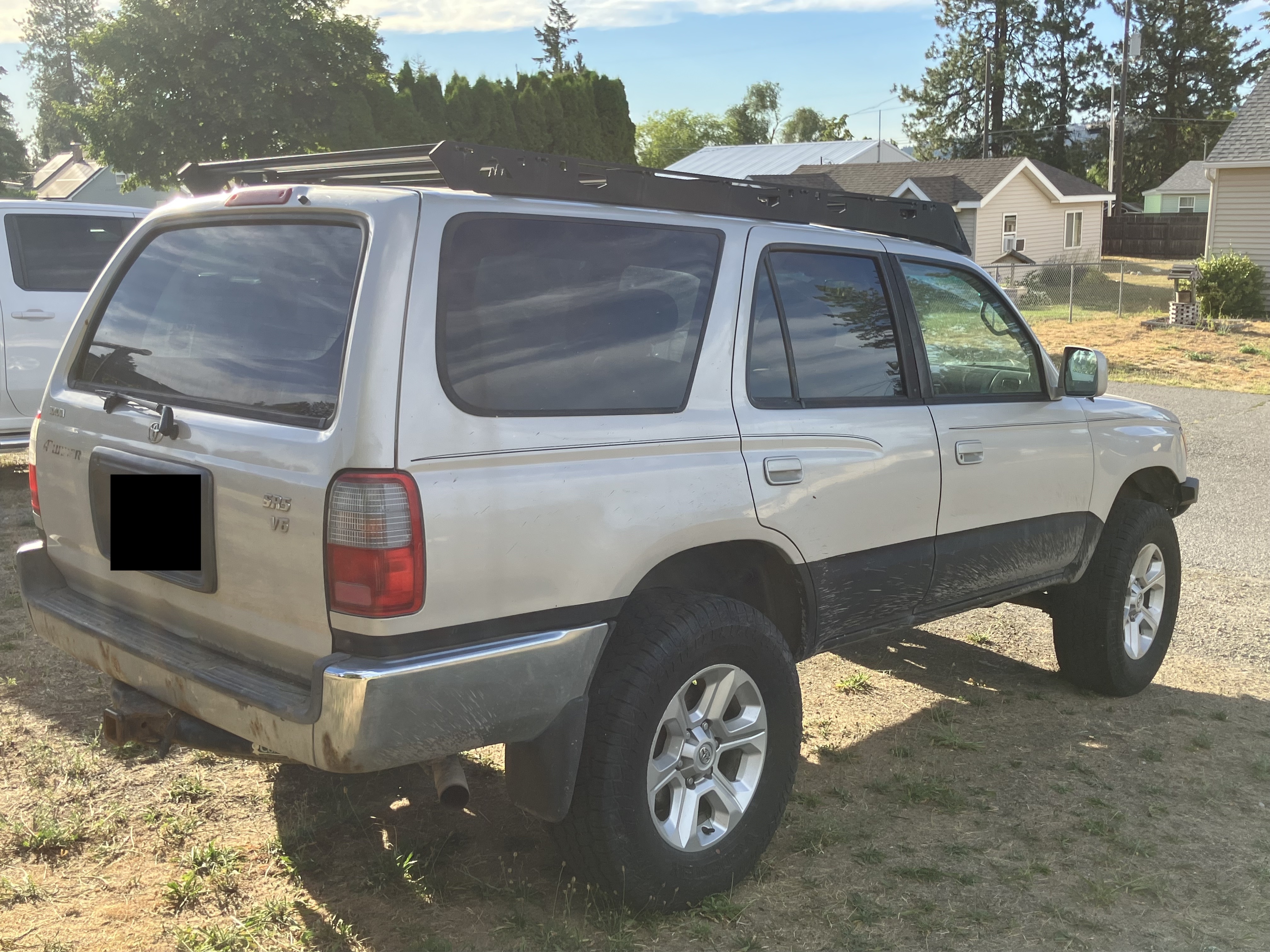 Used 1999 Toyota 4Runner SR5 AWD/4WD image 2