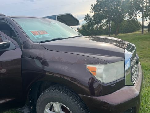 Used 2015 Toyota Sequoia SR5 image 5