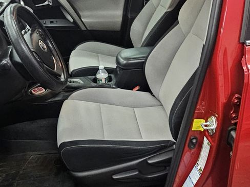 Used 2016 Toyota RAV4 XLE image 20