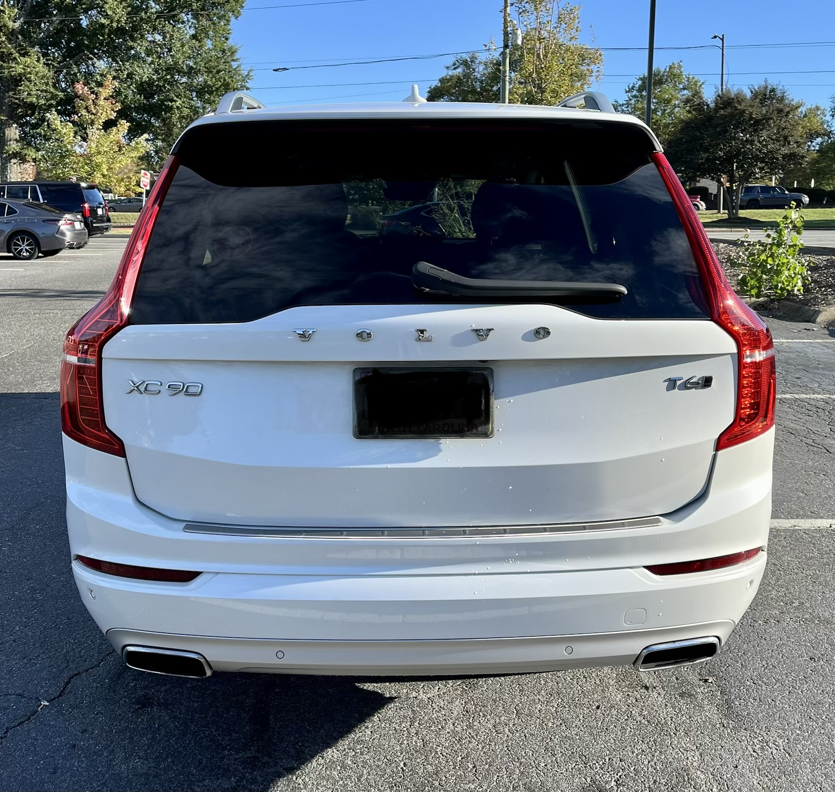 Used 2019 Volvo XC90 T6 Momentum w/ Protection Package Premier AWD/4WD image 8