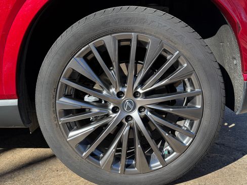 Used 2024 Lexus RX 350 FWD image 2