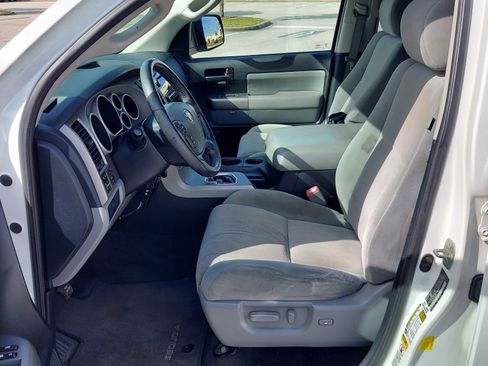 Used 2013 Toyota Sequoia SR5 image 13