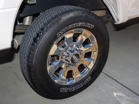 Used 2018 Ford F250 Lariat w/ Lariat Ultimate Package image 9