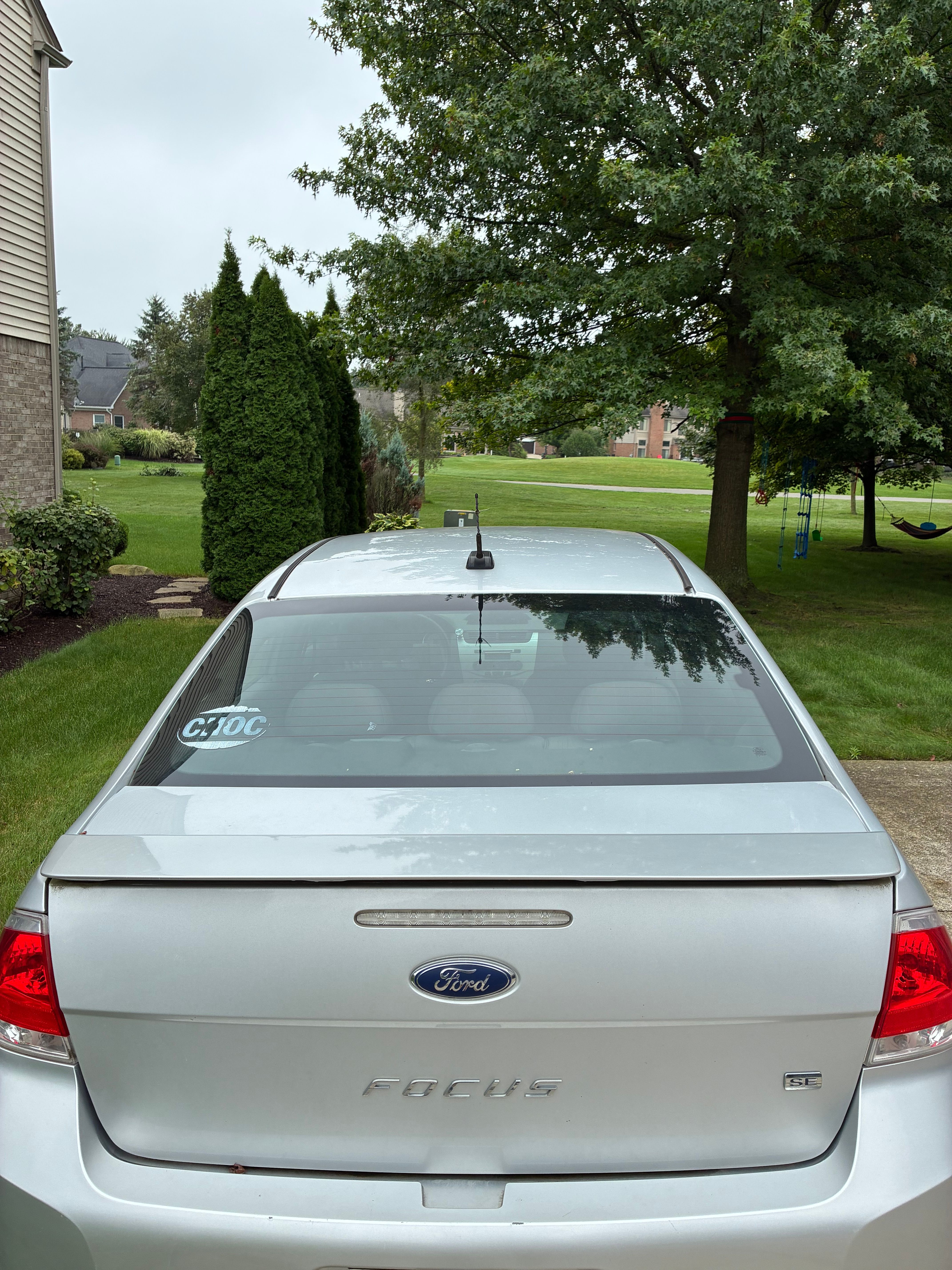 Used 2010 Ford Focus SE FWD image 5