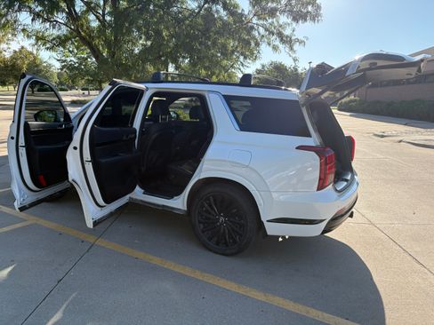 Used 2025 Hyundai Palisade Calligraphy AWD/4WD image 11