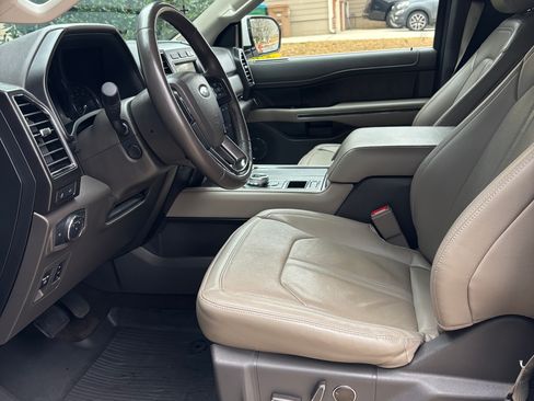 Used 2021 Ford Expedition Limited image 5