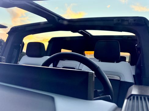 Used 2024 GMC Hummer EV 3X image 14