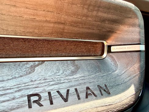Used 2022 Rivian R1T Launch Edition AWD/4WD image 14