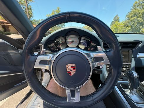 Used 2014 Porsche 911 Carrera S RWD image 6