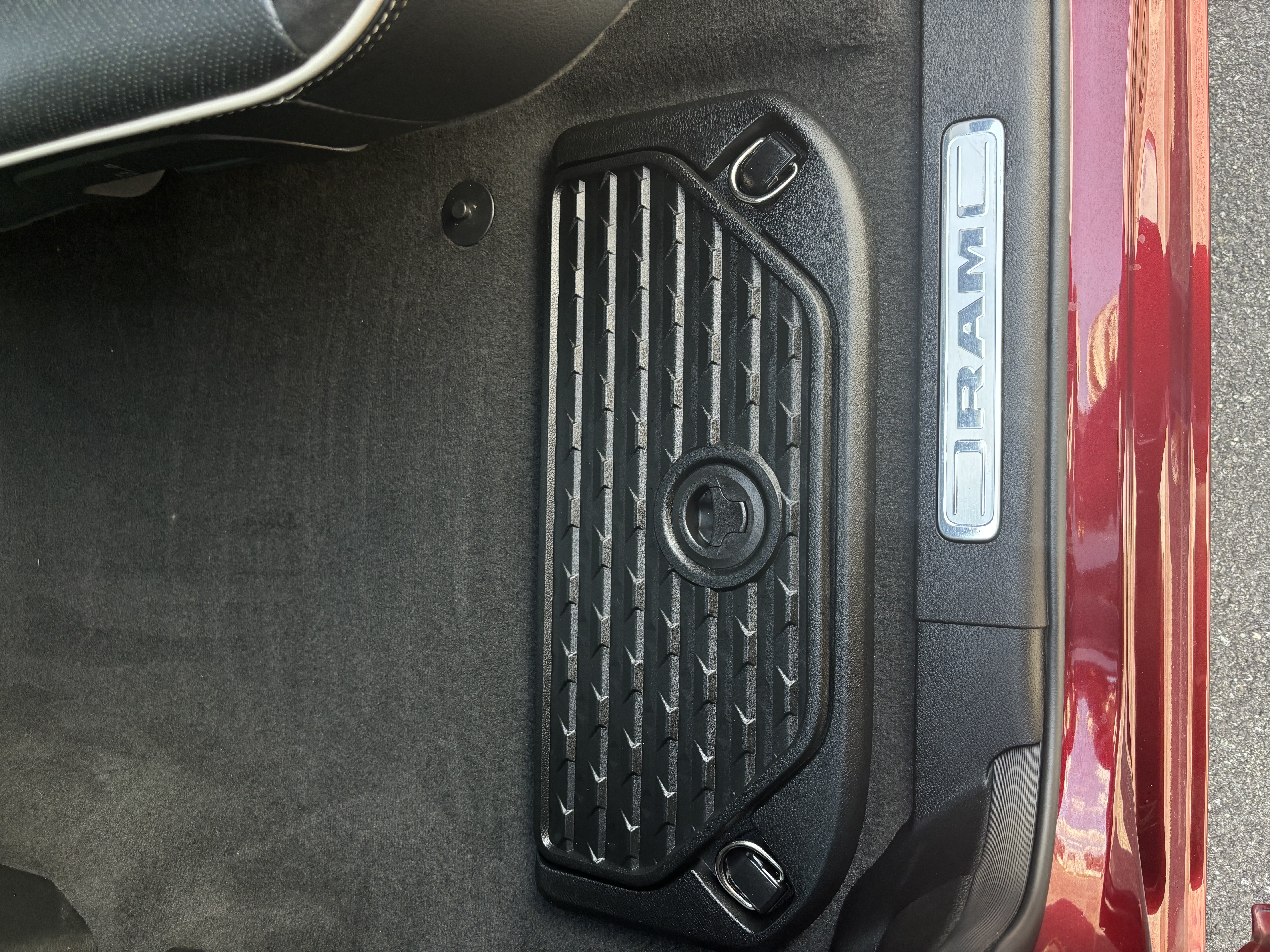 Used 2021 RAM 1500 Laramie w/ Sport Appearance Package AWD/4WD image 19