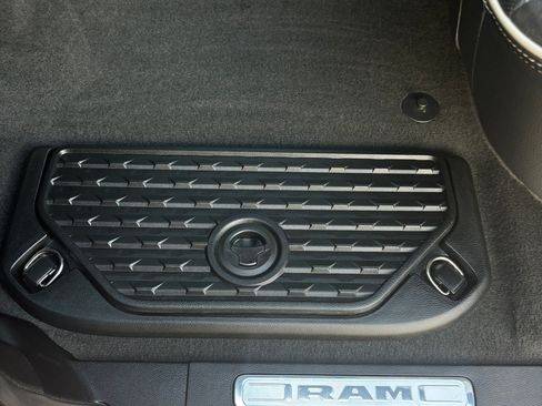 Used 2021 RAM 1500 Laramie w/ Sport Appearance Package image 19