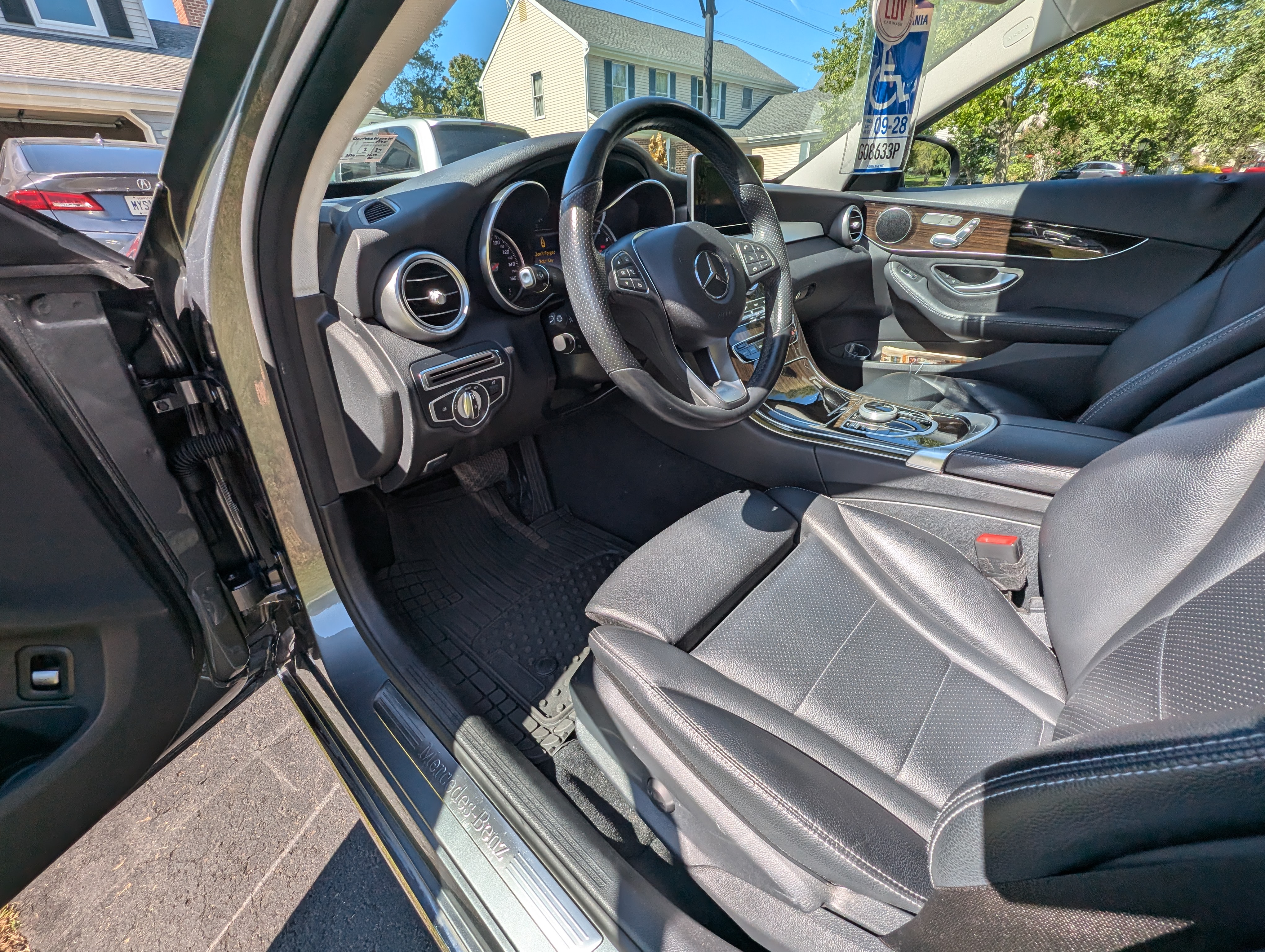 Used 2017 Mercedes-Benz C 300 4MATIC Sedan image 6