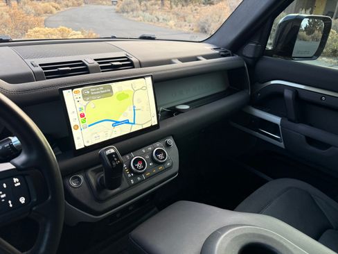 Used 2021 Land Rover Defender 90 First Edition image 16