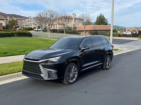 Used 2024 Lexus TX 350 AWD w/ Technology Package image 9