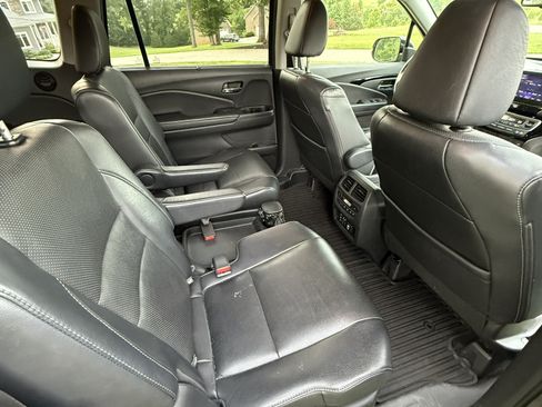 Used 2016 Honda Pilot Elite image 9
