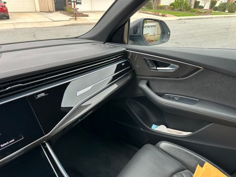 Used 2023 Audi SQ8 Prestige image 16