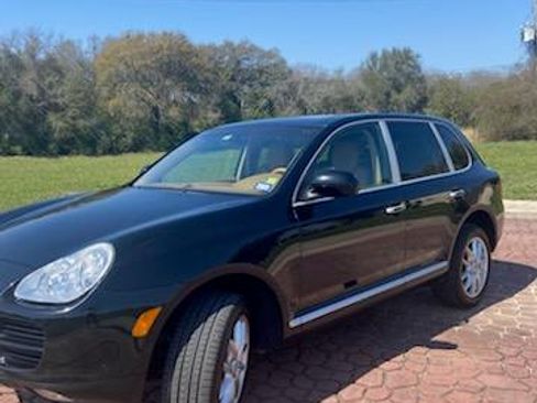 Used 2006 Porsche Cayenne S Titanium Edition image 2