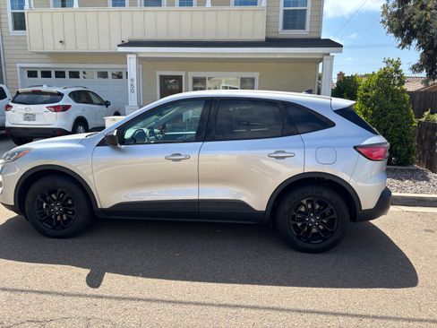 Used 2020 Ford Escape SE Sport AWD/4WD image 7