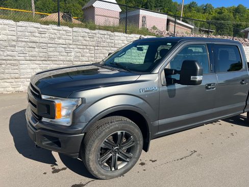 Used 2019 Ford F150 XLT w/ Equipment Group 302A Luxury AWD/4WD image 5