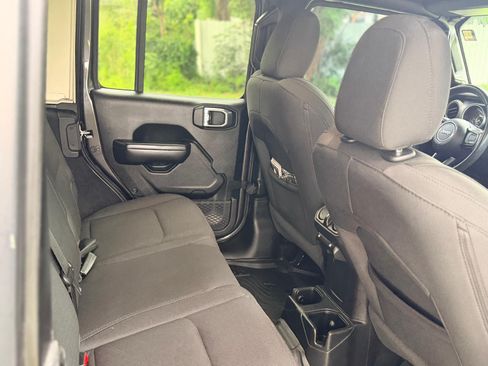 Used 2020 Jeep Wrangler Unlimited Sport S AWD/4WD image 5