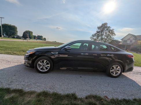 Used 2016 Kia Optima LX image 8