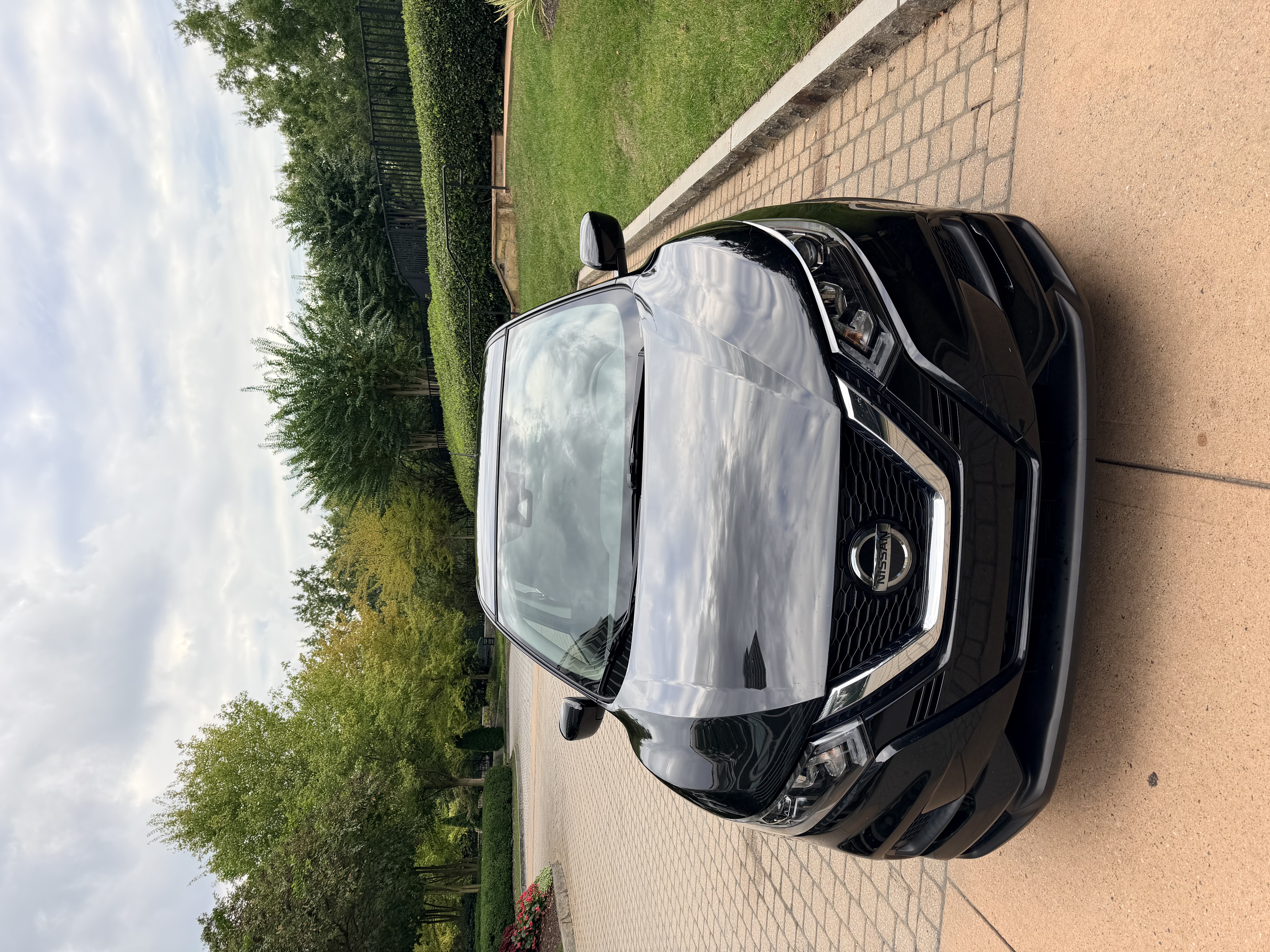 Used 2021 Nissan Rogue Sport S FWD image 1