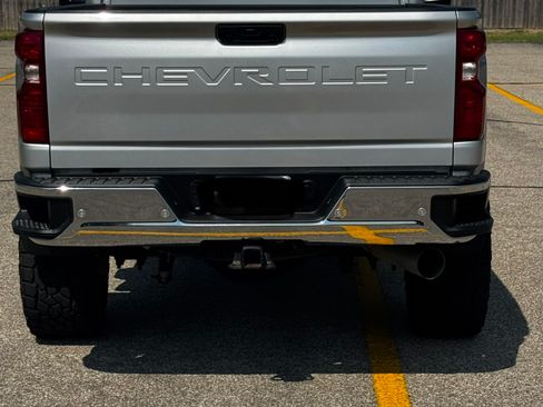 Used 2021 Chevrolet Silverado 2500 LT w/ Texas Edition AWD/4WD image 12