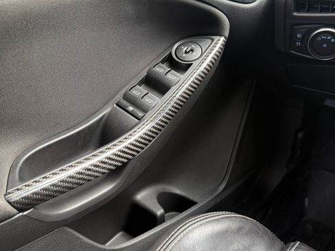 Used 2018 Ford Focus ST w/ Equipment Group 402A FWD image 18